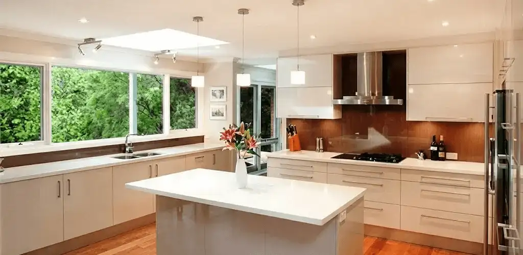 Kitchen cabinet refacing and remodel results in a modern kitchen in Savannah, GA